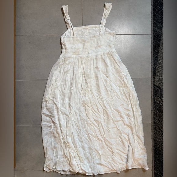 Wishlist Apparel Francesca’s White Midi Dress - Picture 4 of 4